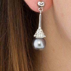 NEW! SILVER EARRINGS W/ PEARL & HEART ACCENTS